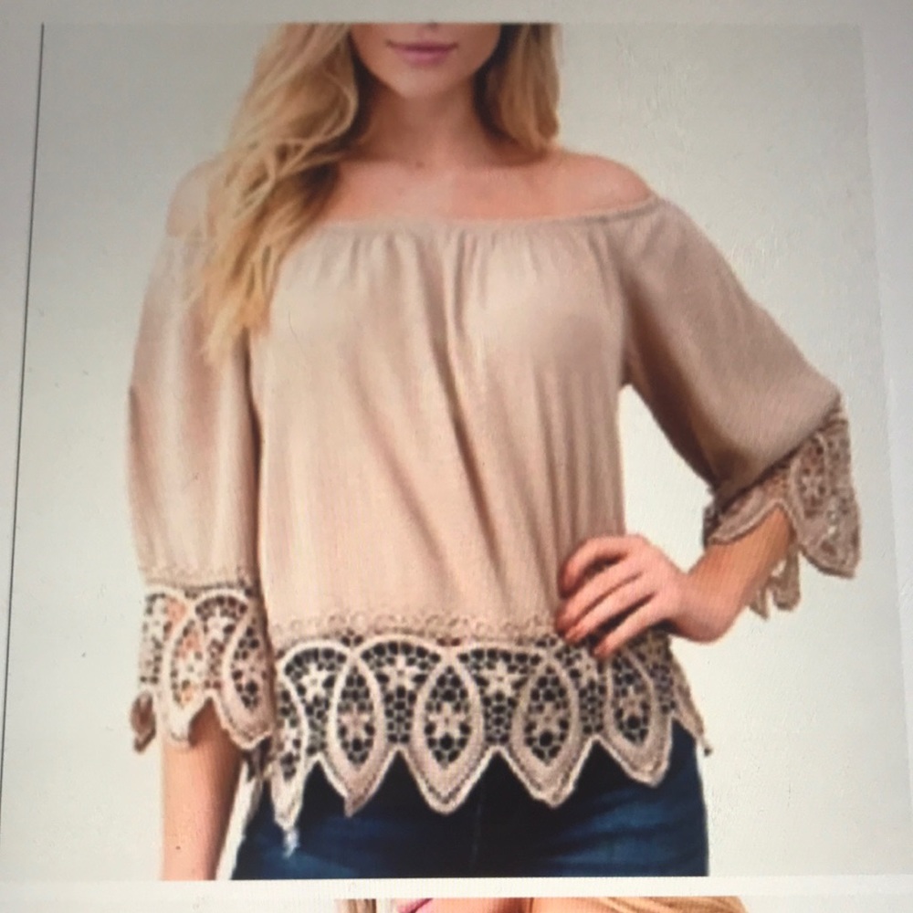 Boutique: Boho lace trim top